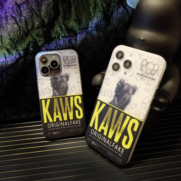 kaws スマホケース iphone14プロ 