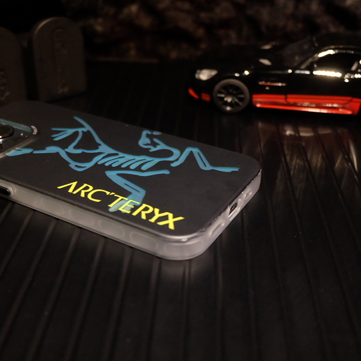 ブランド カバー アイフォン 14プロ max アークテリクス Arcteryx 