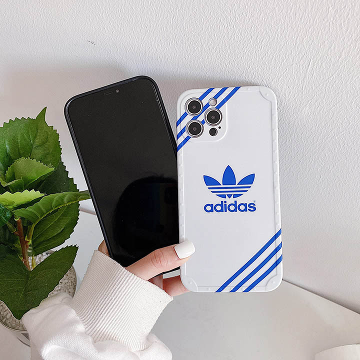 adidas風 アイフォン15plus カバー 